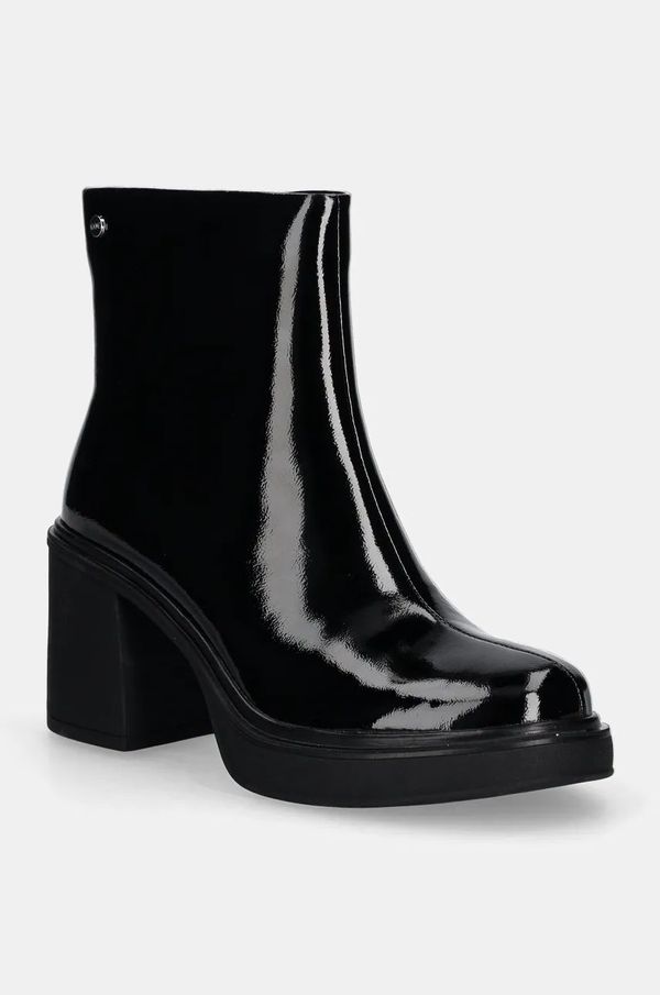 Goe Kožne gležnjače GOE za žene, boja: crna, s debelom potpeticom, sa srednje toplom podstavom, OO2N4158 BLACK