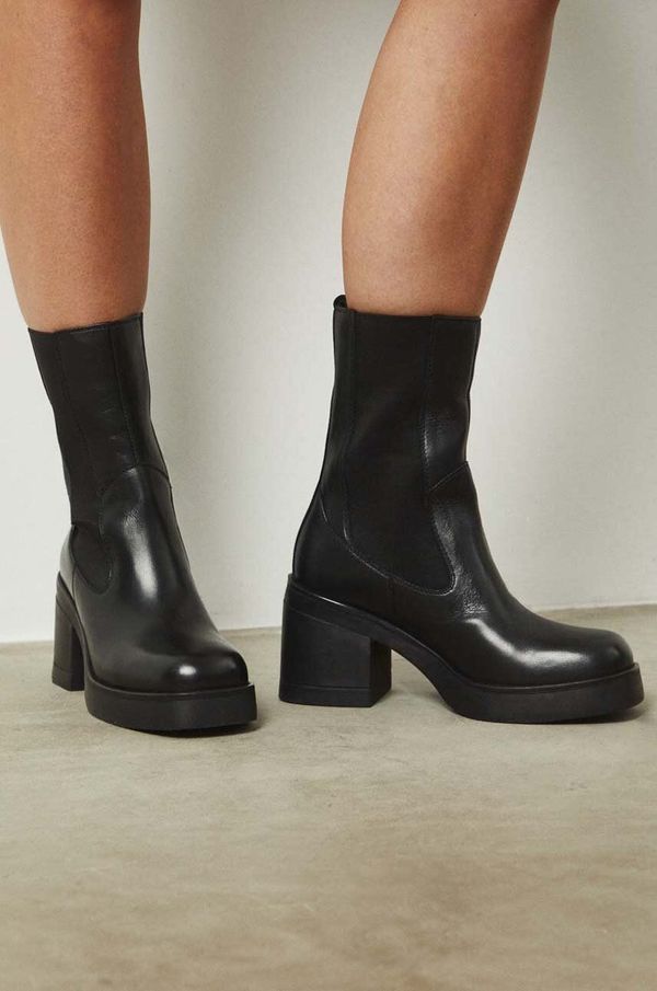 Medicine Kožne gležnjače Medicine boja: crna, s debelom potpeticom