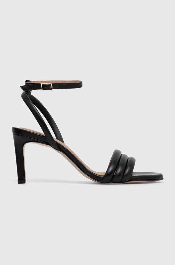 Boss Kožne sandale BOSS Janet boja: crna, 50516304