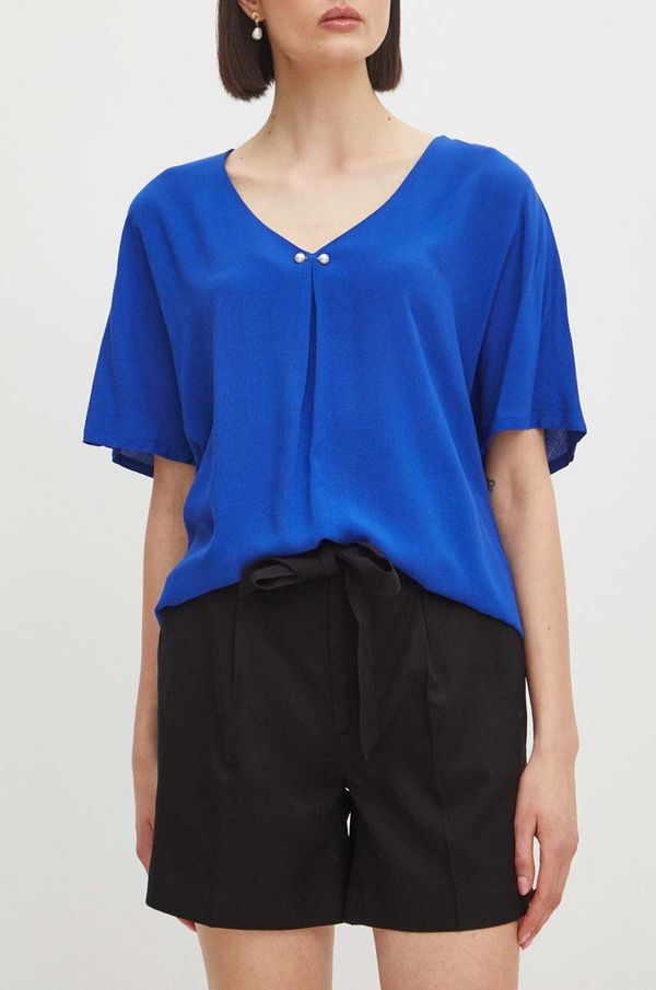 Medicine Kratke hlače Medicine za žene, boja: crna, bez uzorka, visoki struk