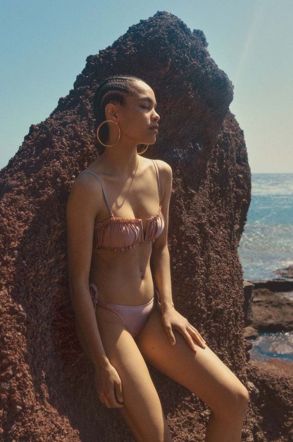 Answear Lab Kupaći grudnjak Answear Lab boja: ružičasta, lagano učvršćene košarice