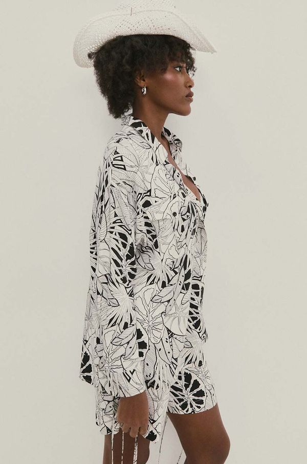 Answear Lab Lanena košulja Answear Lab boja: bijela, relaxed, s klasičnim ovratnikom