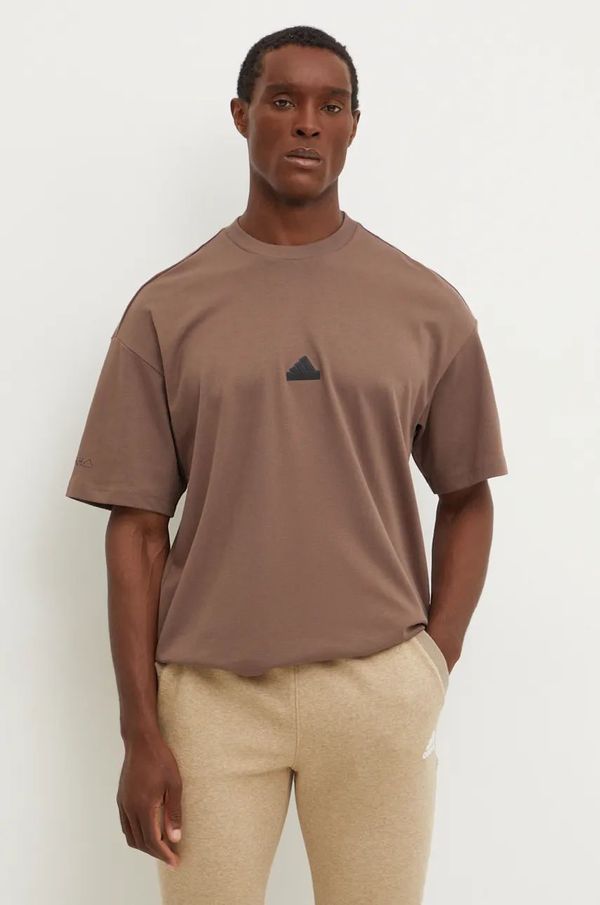 adidas Majica kratkih rukava adidas City Escape za muškarce, boja: smeđa, s tiskom, JE3954