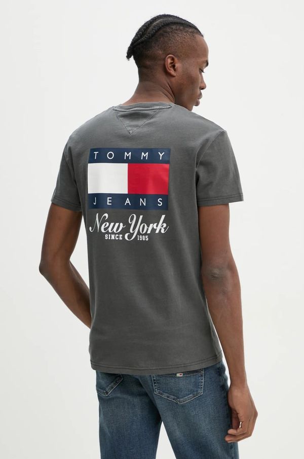 Tommy Jeans Majica kratkih rukava Tommy Jeans za muškarce, boja: siva, s tiskom, DM0DM20346