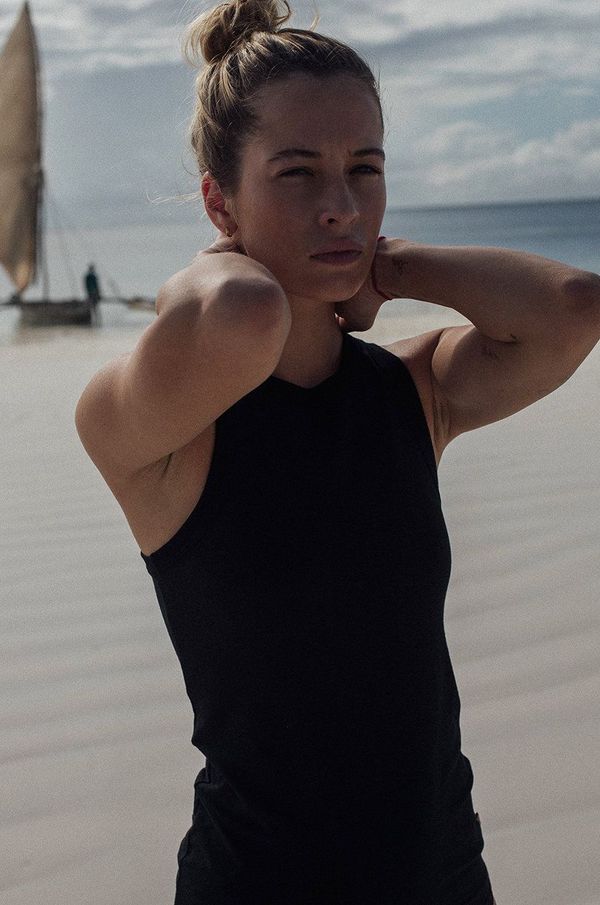 Muuv. MUUV. - Top Premium Basic