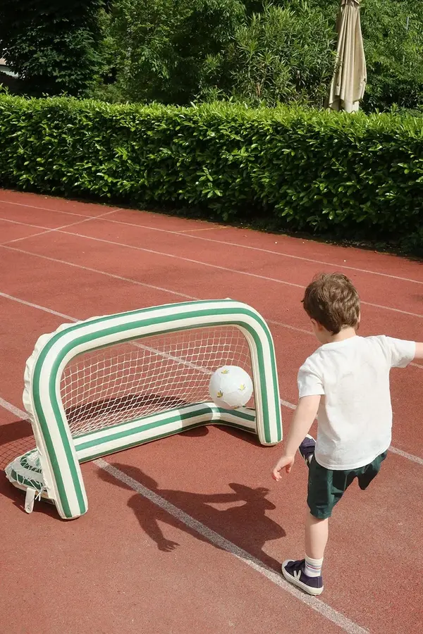 Konges Sløjd Napuhani gol Konges Sløjd INFLATABLE GOAL WITH BALL