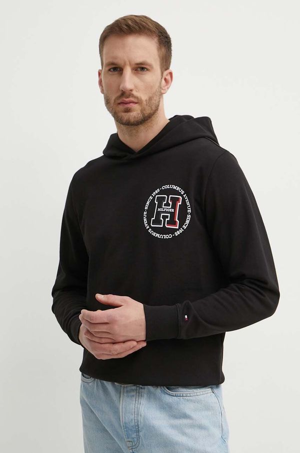 Tommy Hilfiger Pamučna dukserica Tommy Hilfiger za muškarce, boja: crna, s kapuljačom, s tiskom, MW0MW34383