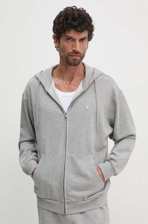 United Colors of Benetton Pamučna dukserica United Colors of Benetton za muškarce, boja: siva, s kapuljačom, bez uzorka, 342ZU500P