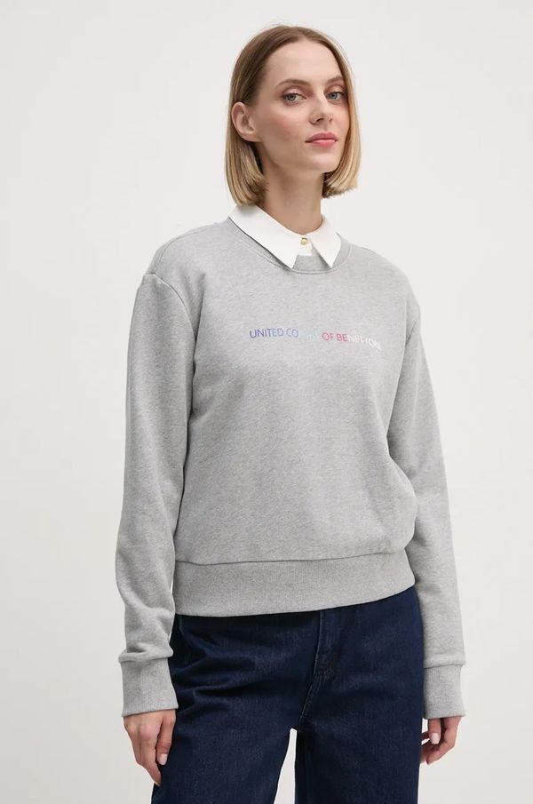 United Colors of Benetton Pamučna dukserica United Colors of Benetton za žene, boja: siva, s tiskom, 3J68D107Z