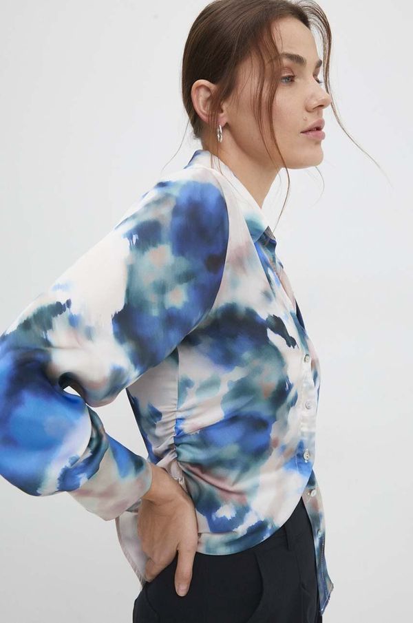 Answear Lab Pamučna košulja Answear Lab za žene, regular, s klasičnim ovratnikom