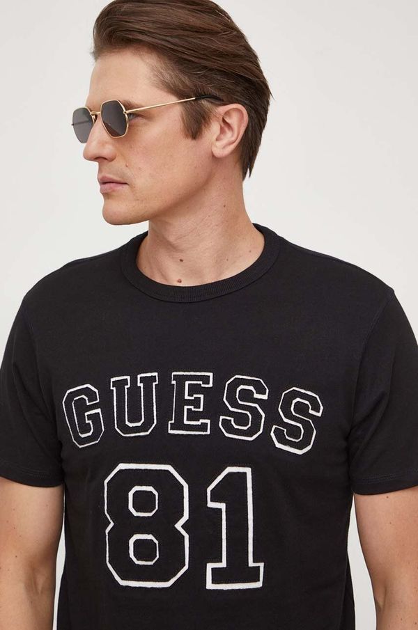 Guess Pamučna majica Guess za muškarce, boja: crna, s aplikacijom