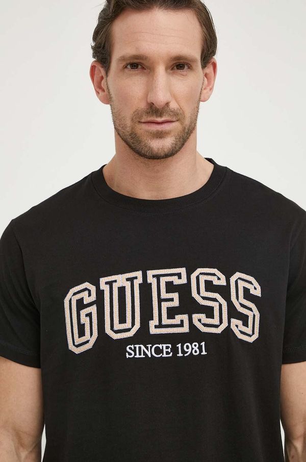 Guess Pamučna majica Guess za muškarce, boja: crna, s aplikacijom