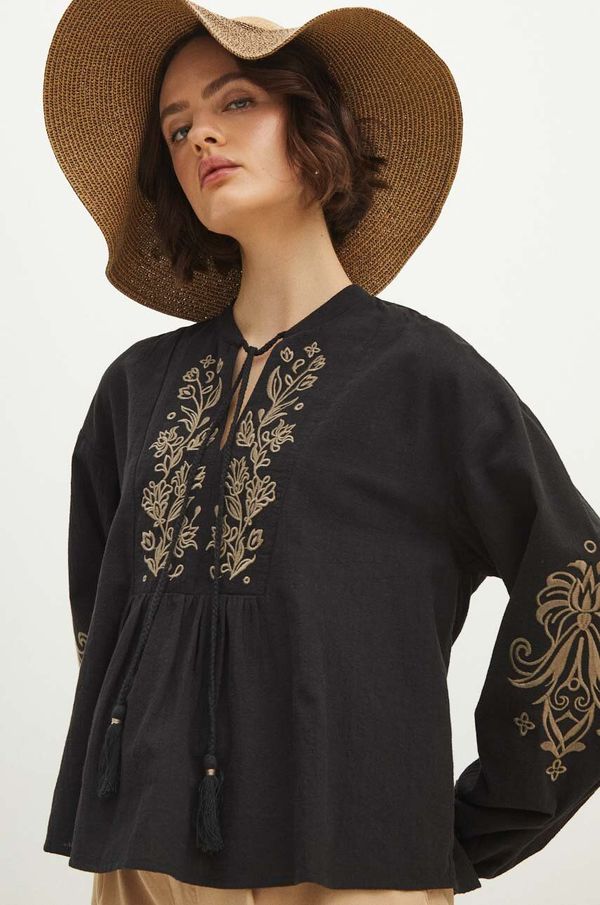 Medicine Pamučna majica Medicine za žene, boja: crna, s aplikacijom