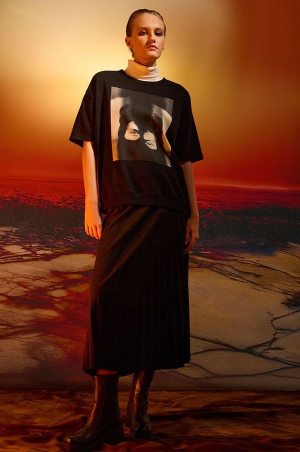 Medicine Pamučna majica Medicine za žene, boja: crna