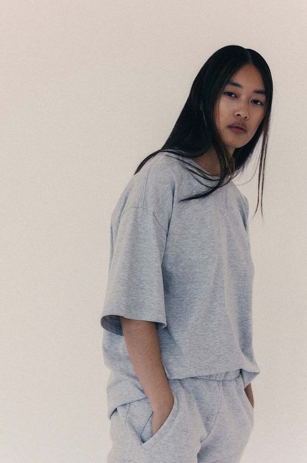 Muuv. Pamučna majica MUUV. READY TO WEAR boja: siva