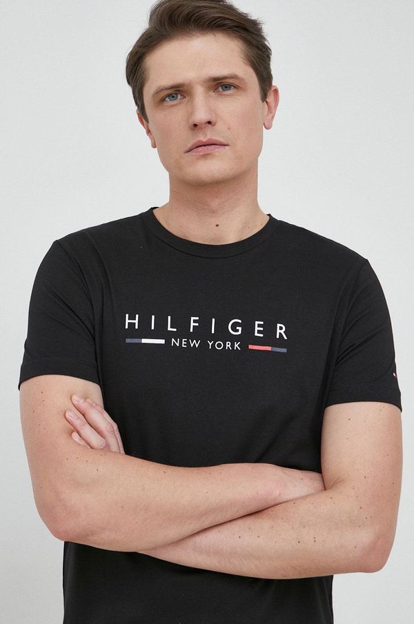 Tommy Hilfiger Pamučna majica Tommy Hilfiger boja: crna, s tiskom