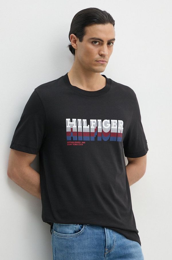 Tommy Hilfiger Pamučna majica Tommy Hilfiger za muškarce, boja: crna, s tiskom, MW0MW34377