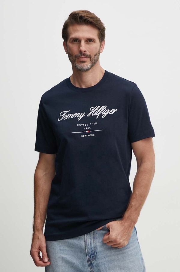 Tommy Hilfiger Pamučna majica Tommy Hilfiger za muškarce, boja: tamno plava, s aplikacijom, MW0MW33691