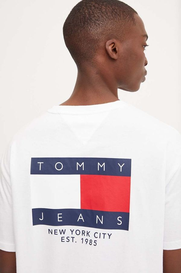 Tommy Jeans Pamučna majica Tommy Jeans za muškarce, boja: bijela, s tiskom, DM0DM19695