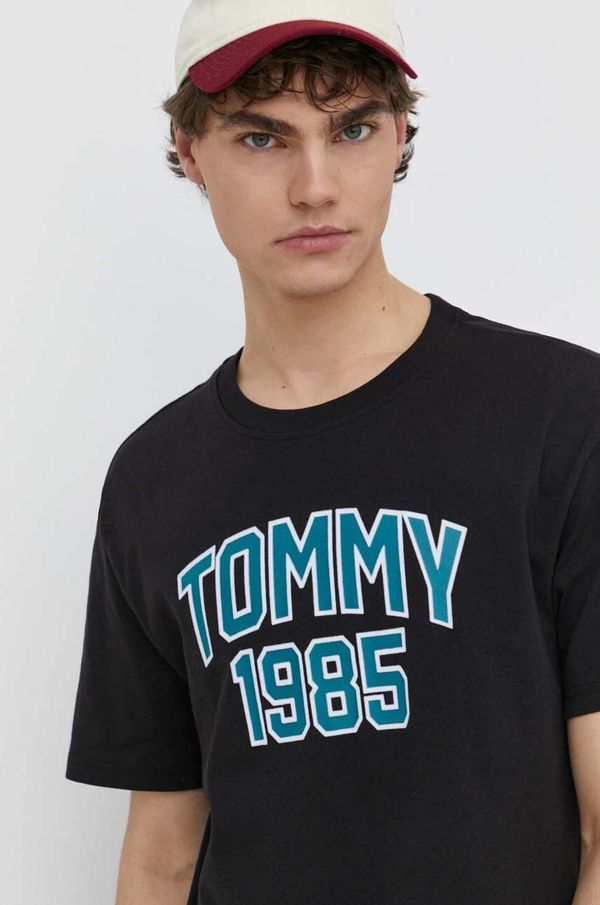 Tommy Jeans Pamučna majica Tommy Jeans za muškarce, boja: crna, s tiskom, DM0DM18559