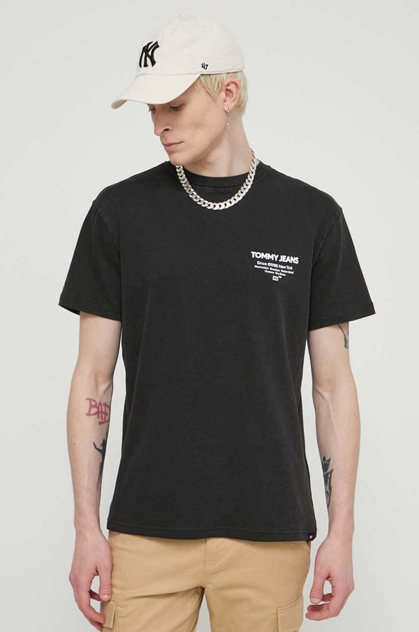 Tommy Jeans Pamučna majica Tommy Jeans za muškarce, boja: crna, s tiskom, DM0DM18591