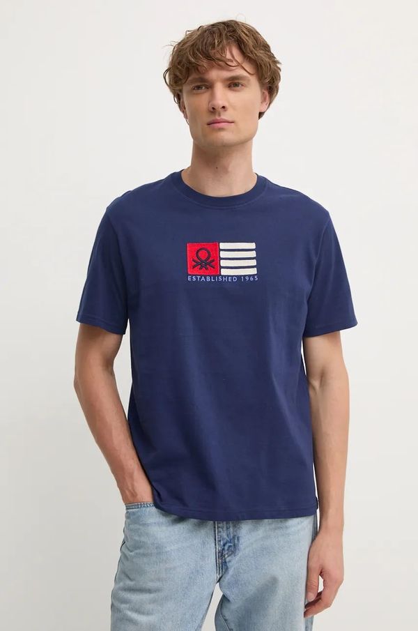 United Colors of Benetton Pamučna majica United Colors of Benetton za muškarce, boja: tamno plava, s aplikacijom, 3VTEU109G
