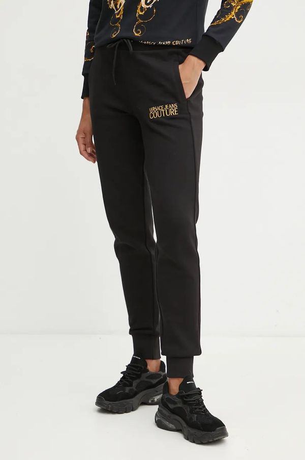 Versace Jeans Couture Pamučni donji dio trenirke Versace Jeans Couture boja: crna, s aplikacijom, 77HAAT06 CF01T