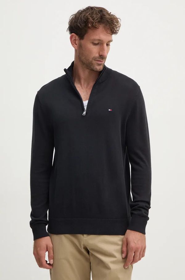 Tommy Hilfiger Pamučni pulover Tommy Hilfiger boja: crna, lagani, s poludolčevitom, MW0MW37331