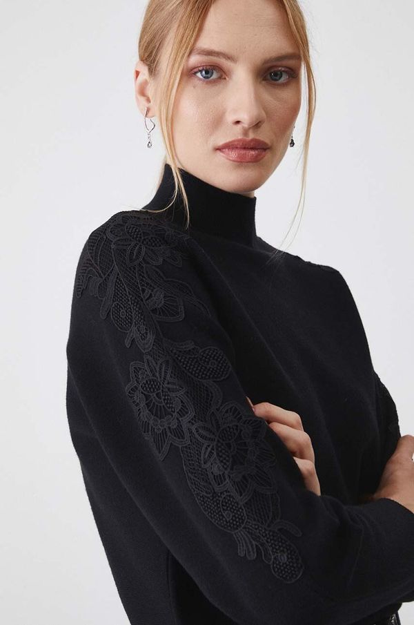 Medicine Pulover Medicine za žene, boja: crna, lagani, s dolčevitom