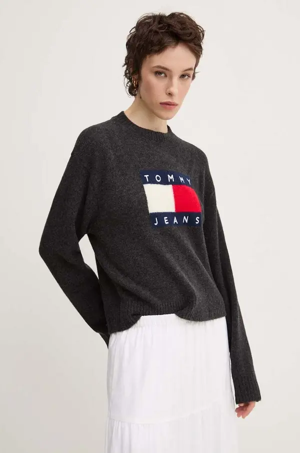 Tommy Jeans Pulover s dodatkom vune Tommy Jeans