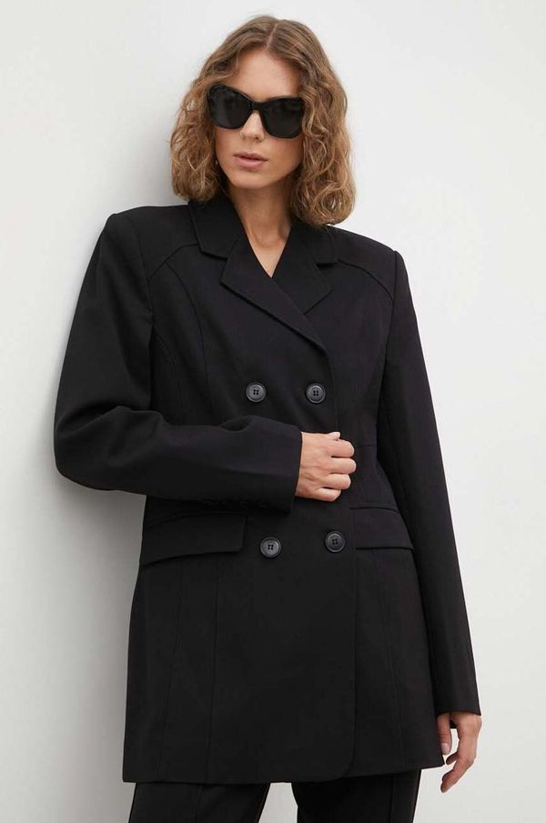 Gestuz Sako Gestuz Caisa boja: crna, dvoredno zakopčavanje, bez uzorka