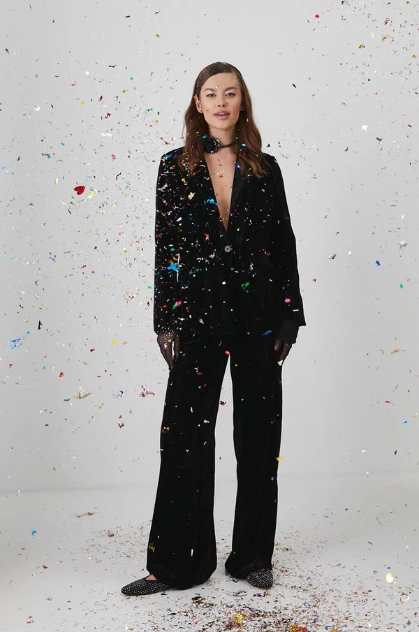 Medicine Sako Medicine za žene, boja: crna, jednoredno zakopčavanje, bez uzorka