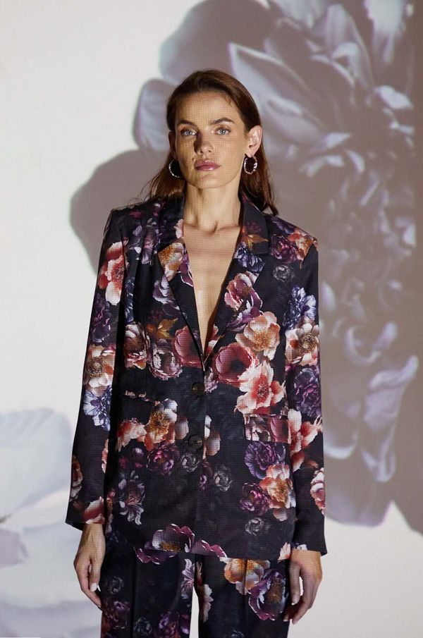 Medicine Sako Medicine za žene, boja: crna, jednoredno zakopčavanje, s uzorkom