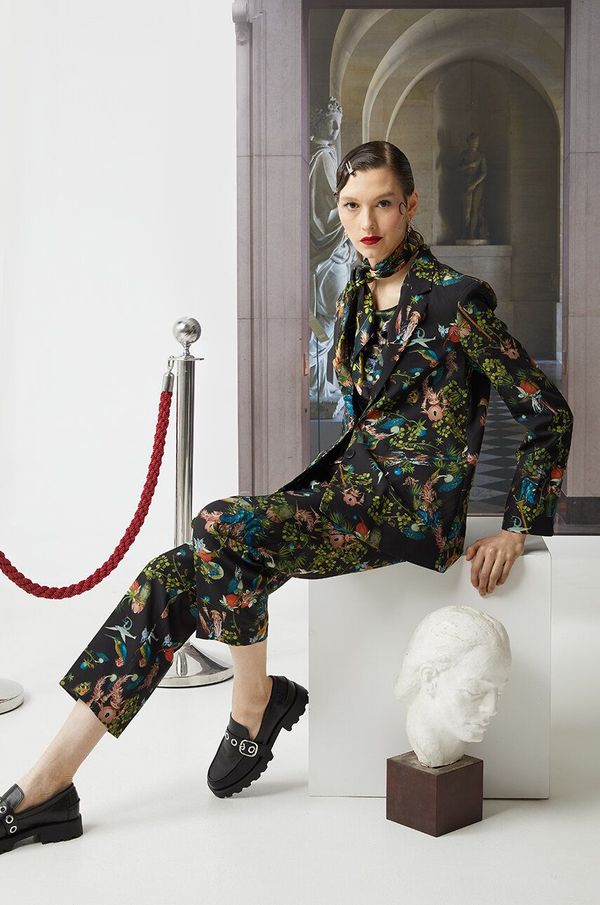 Medicine Sako Medicine za žene, boja: crna, jednoredno zakopčavanje, s uzorkom