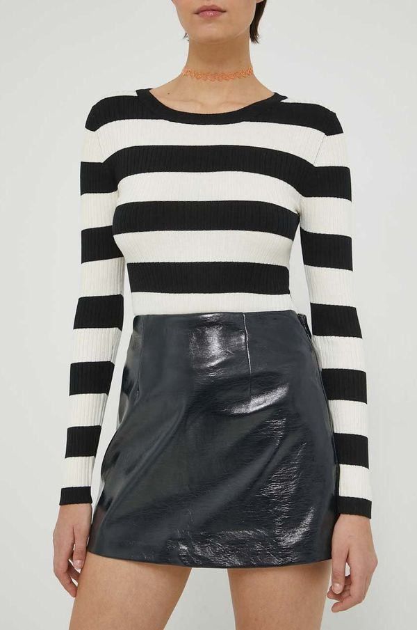 Abercrombie & Fitch Suknja Abercrombie & Fitch boja: tamno plava, mini, širi se prema dolje