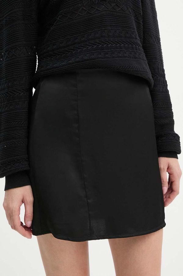 Saint Body Suknja Saint Body boja: crna, mini, širi se prema dolje, SB.576