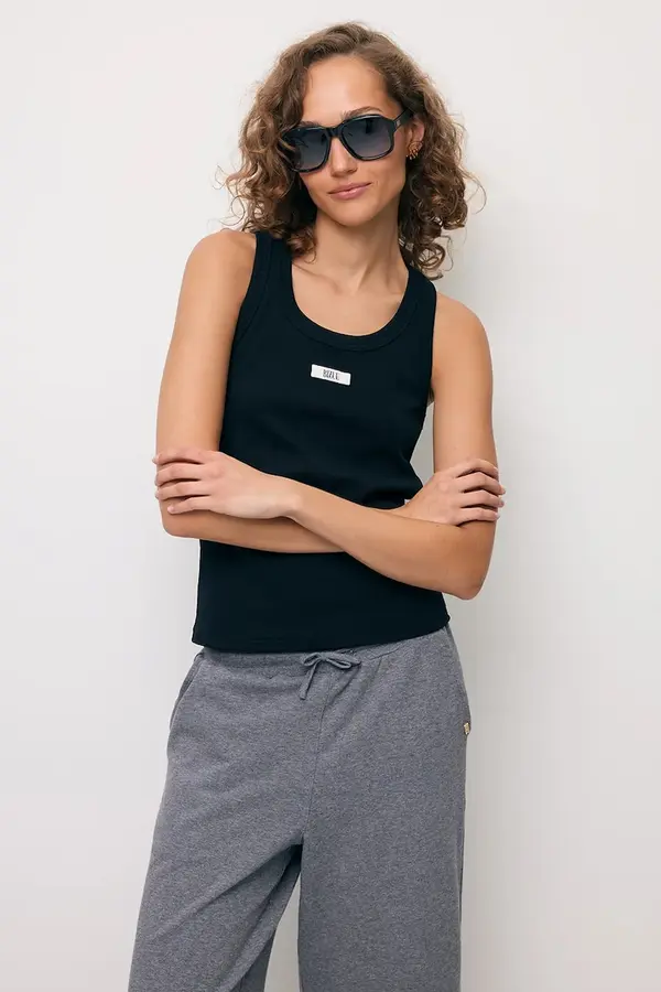 BIZUU Top Bizuu EJRIS