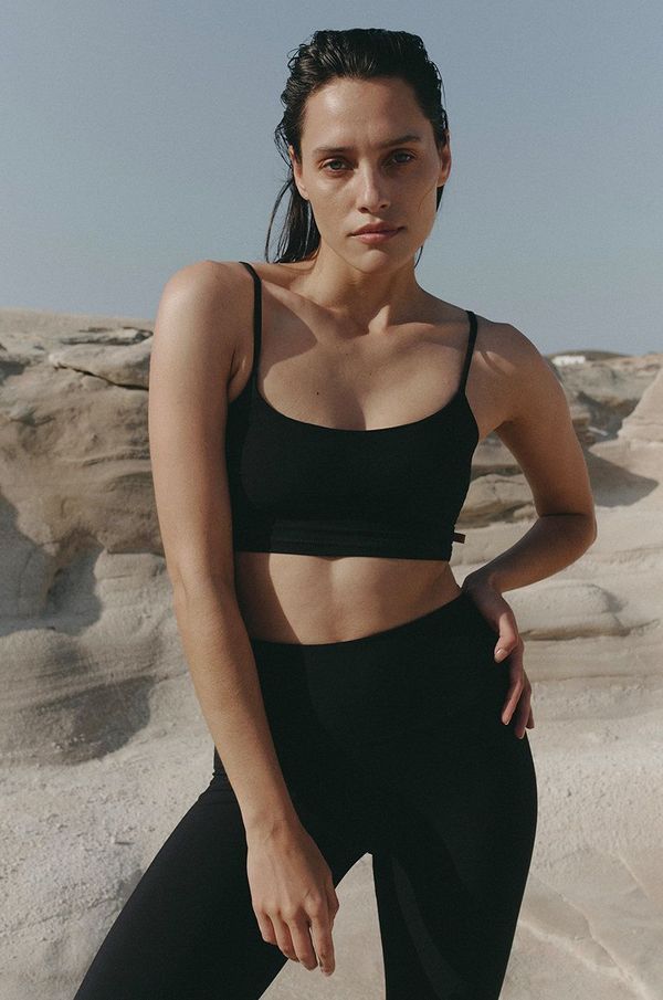 Muuv. Top MUUV. Sportowy Top Soft Selection za žene, boja: crna