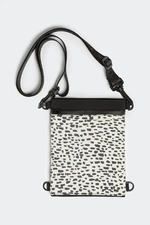 PAIKKA Vrećica za pseće poslastice PAIKKA Treat Pouch 22 x 19 x 1 cm