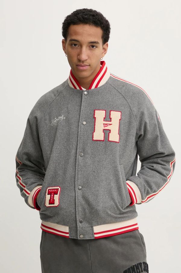 Tommy Jeans Vunena bomber jakna Tommy Jeans boja: siva, za prijelazno razdoblje, oversize, DM0DM21268