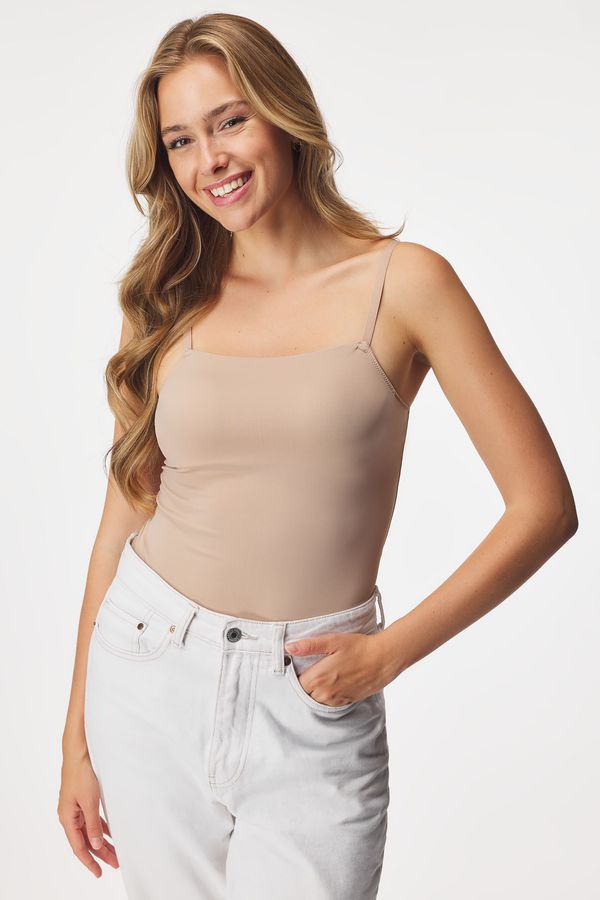 ONLY Potkošulja ONLY Tracy s podstavljenim košaricama