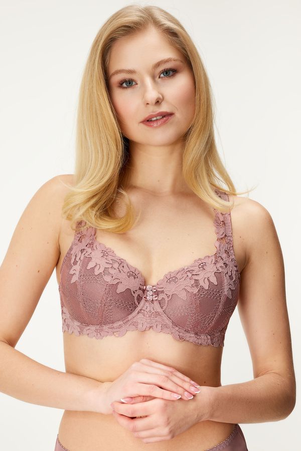 V.I.P.A Ltd Grudnjak Daniella I podstavljeni