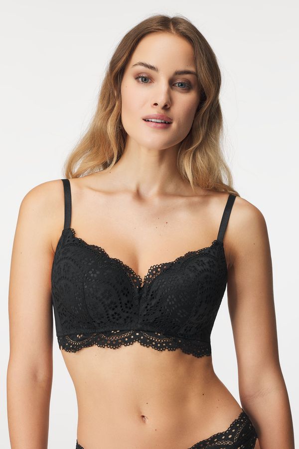 Ysabel Mora Grudnjak Mayra I podstavljeni