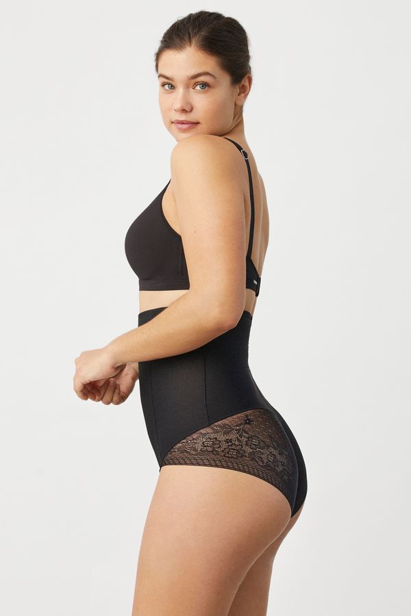 Ysabel Mora Stezne gaćice Novia