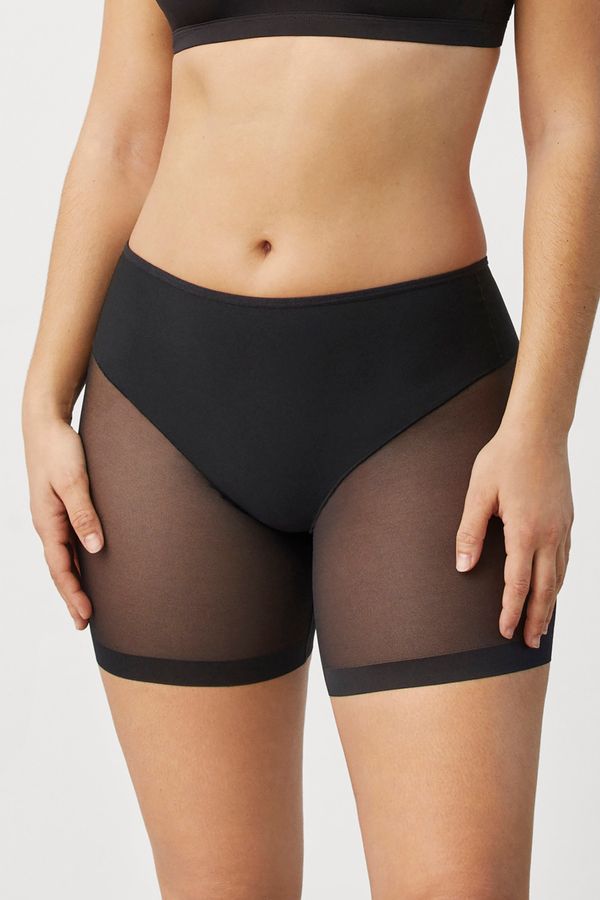 Ysabel Mora Stezne i zaštitne gaćice Mendi