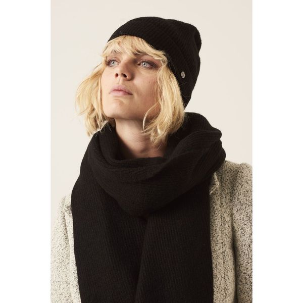 Garcia Garciaženska kapa