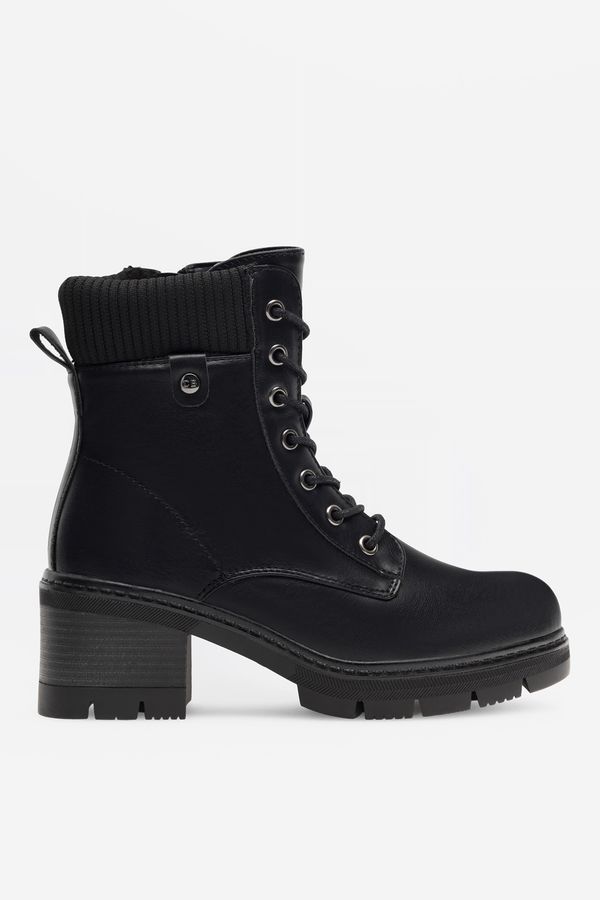 Clara Barson Cipele na vezanje Clara Barson