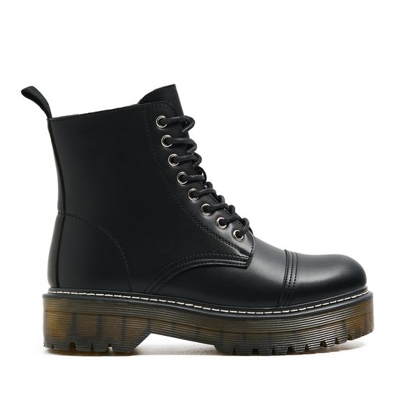 Cropp Cropp - Kožne gležnjače - crno