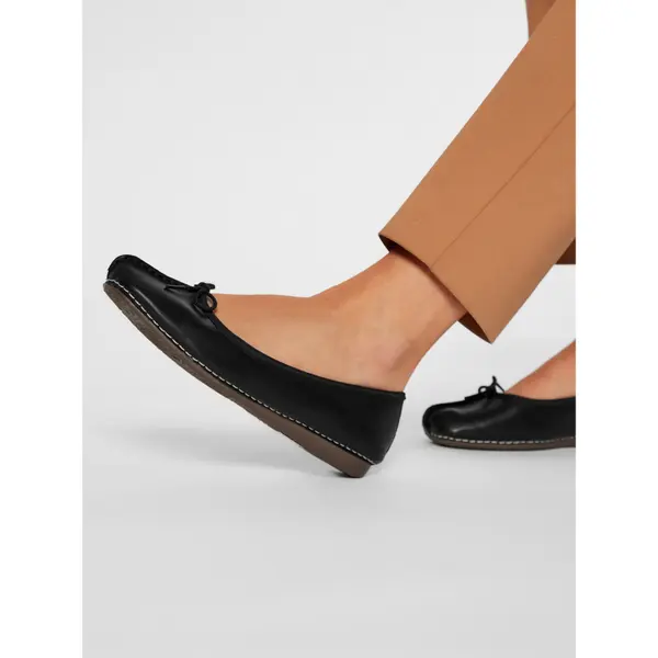 Clarks Balerinke Clarks Freckle Ice 203529294 Crna