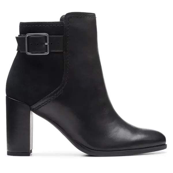Clarks Čizme Clarks Freva 85 Buckle 26174749 Crna